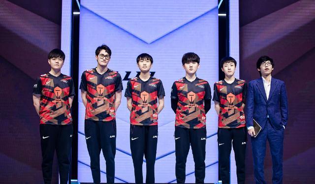 憋足了劲 憋足了劲