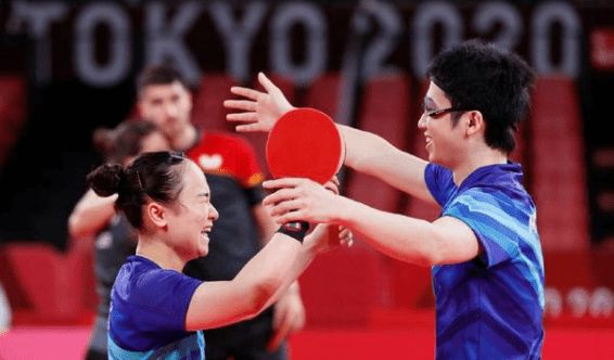 与此同时 与此同时