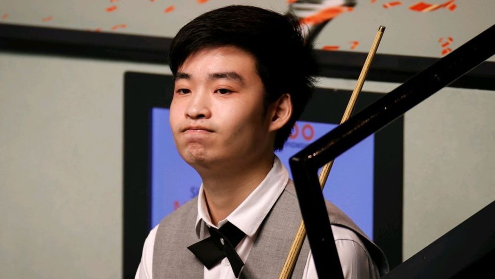 球迷们不仅 球迷们不仅