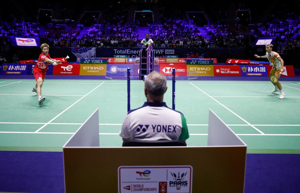 表现则略显 表现则略显